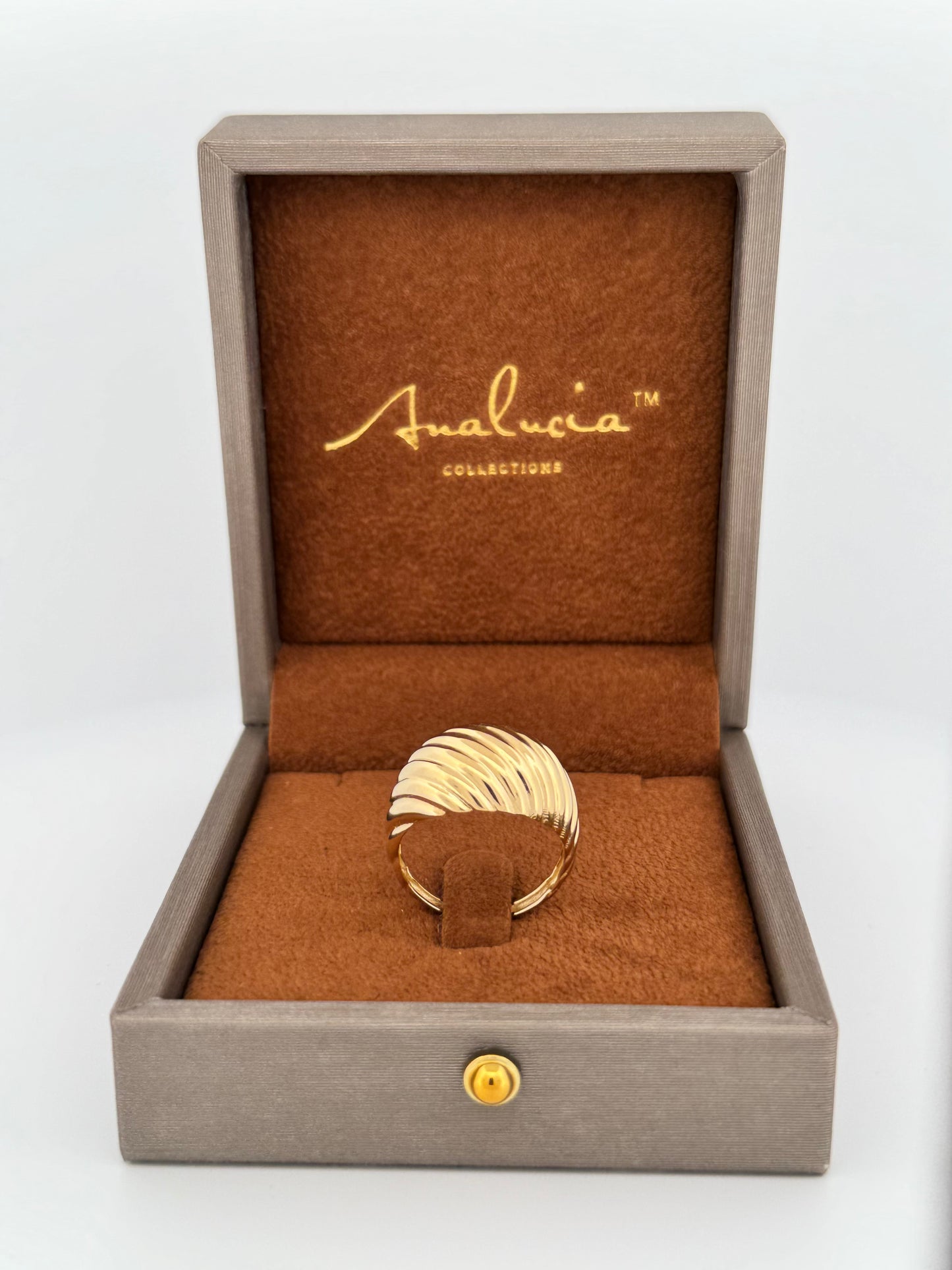 Golden Goddess - 18K Yellow Gold Dome Ring