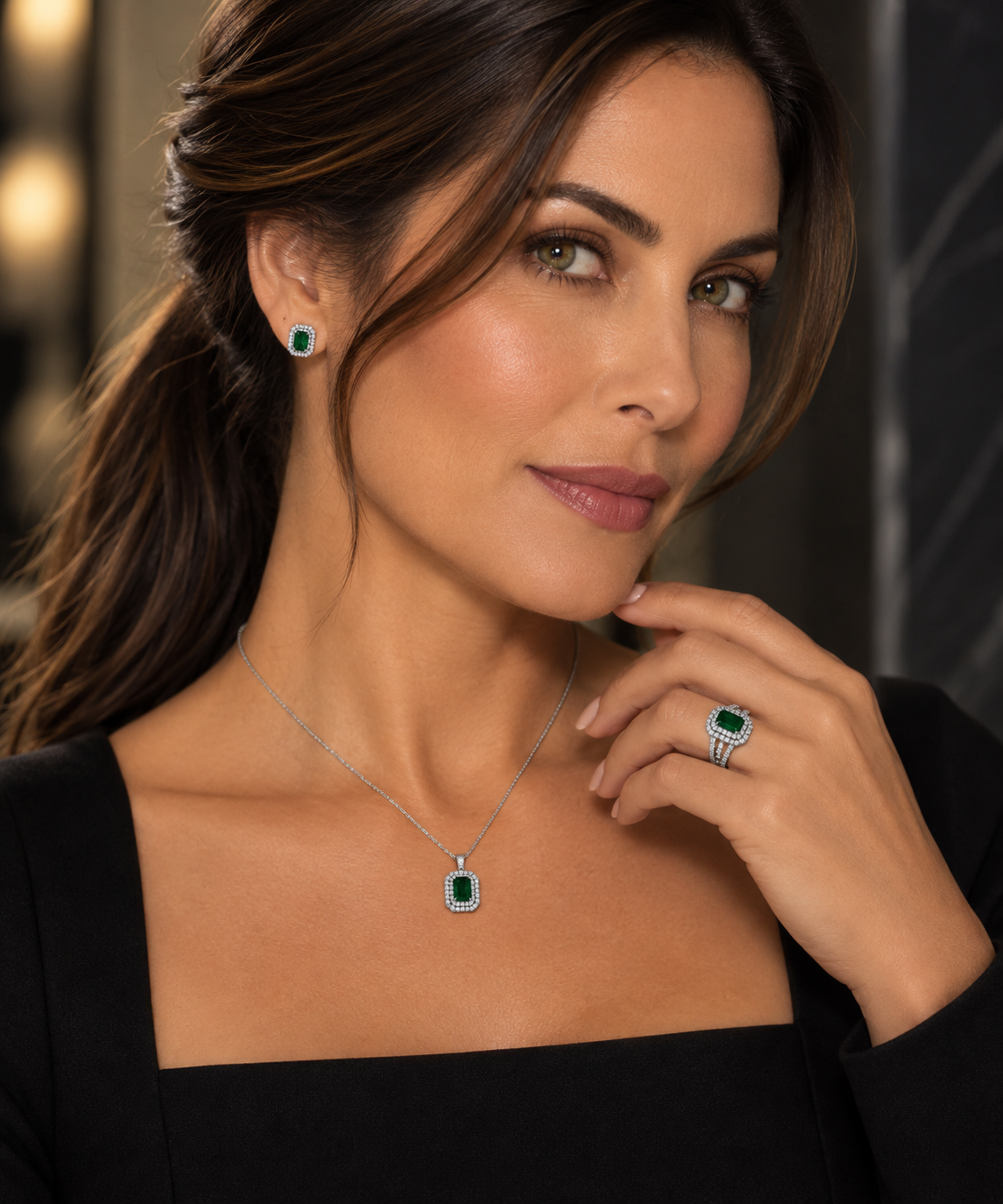 NEW: "Imperiale" Emerald/Diamond pendant 0.87 ctw