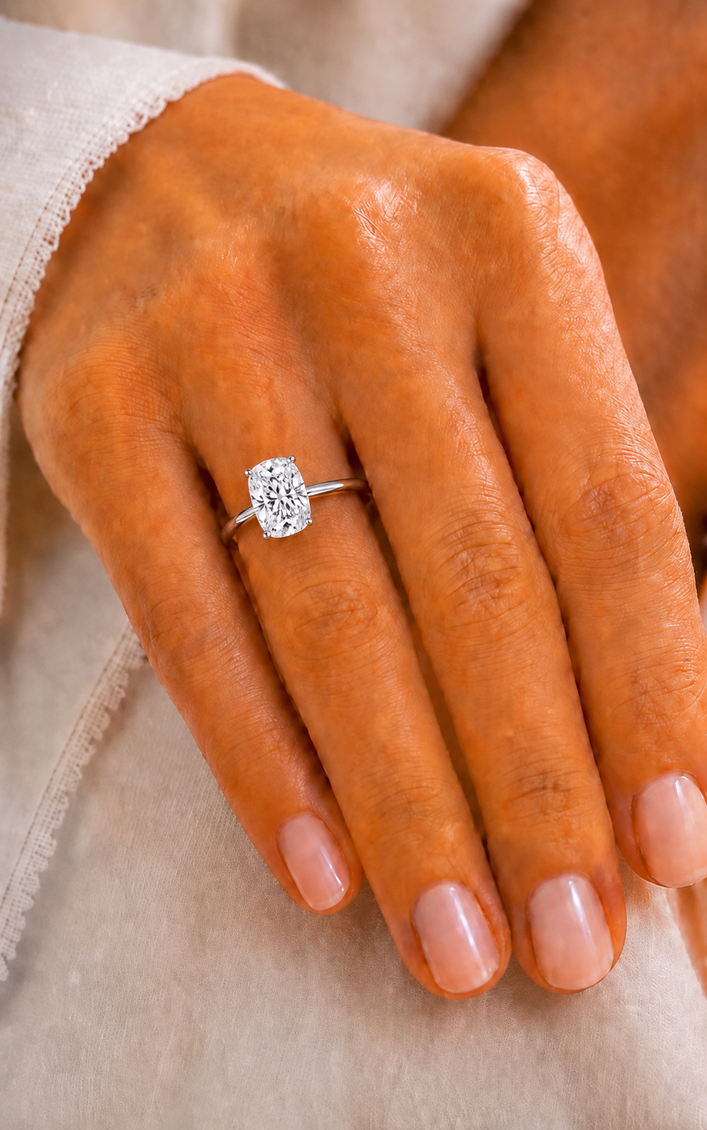 NEW: 3.00 Cushion cut ring 14K gold