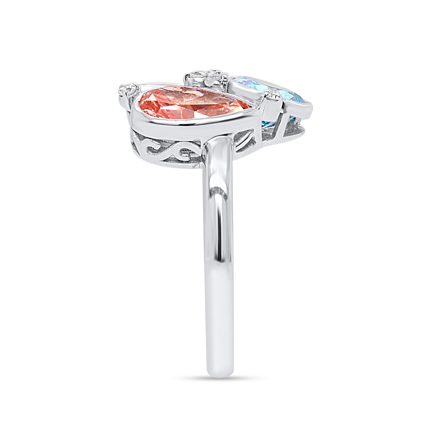 SELENE: Pink & Blue diamond 4.05 ctw 14Kt ring